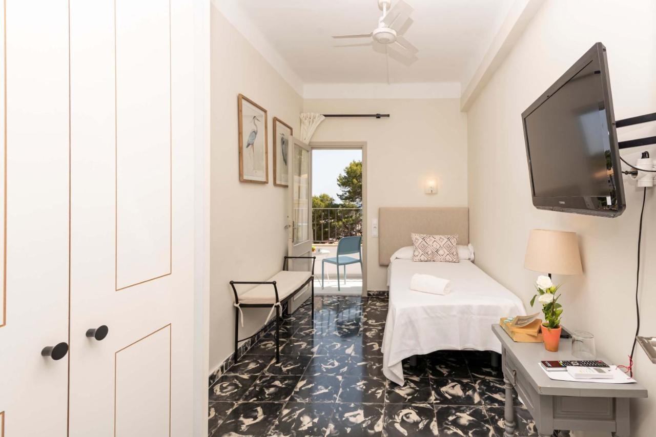 Boutique Hotel Oriola กาลาซานบีเซนเต ภายนอก รูปภาพ