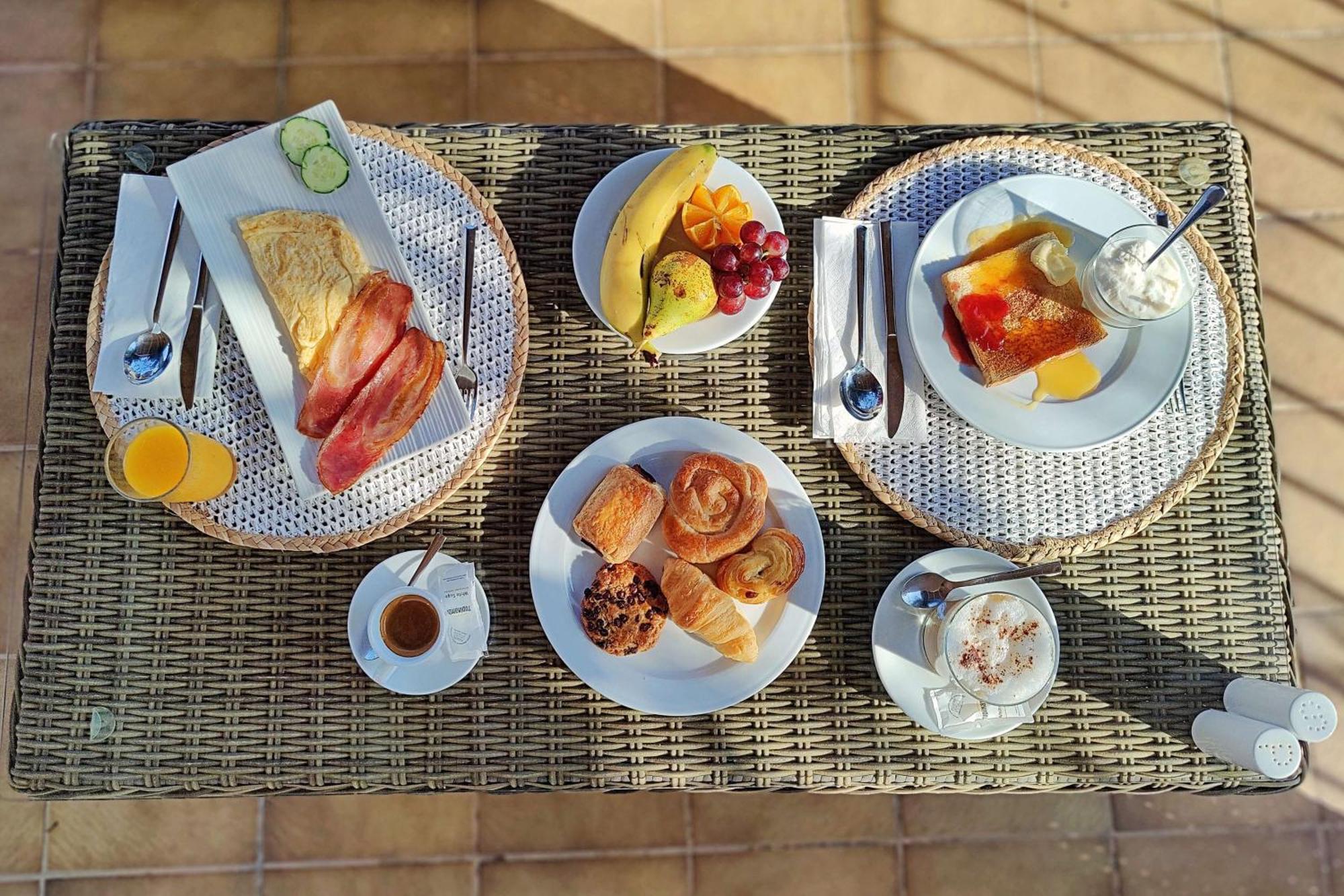 Boutique Hotel Oriola กาลาซานบีเซนเต ภายนอก รูปภาพ